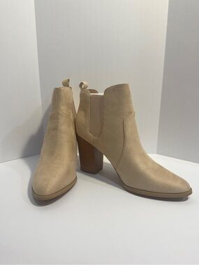Omysky Block Heel Ankle Boots - Women’s Size 8.5 - Beige/Tan Suede